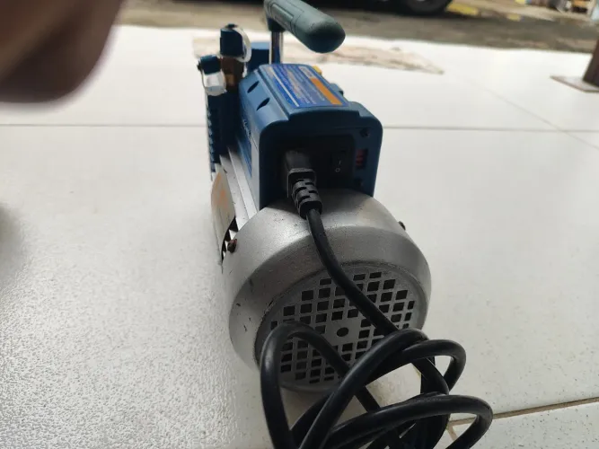 Bomba de vácuo 8 cfm eos bivolt