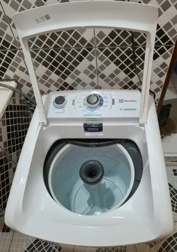 Máquina de lavar Electrolux 9 kg - SEMINOVA (com 8 meses de uso)