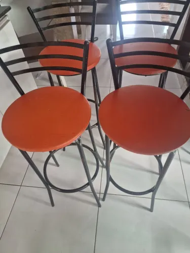 Banquetas 4 por esse valor