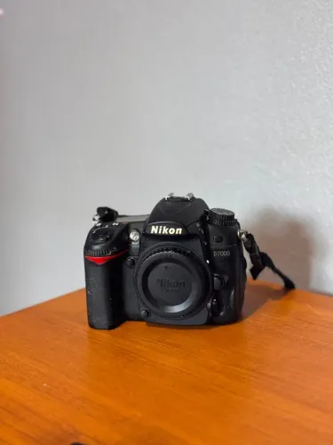 Corpo Nikon D7000 - parada dois anos