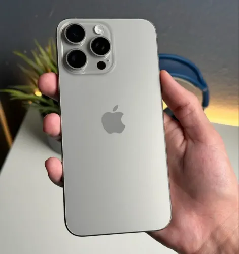iPhone 16 pro max natural 256gb 06 meses de garantia 