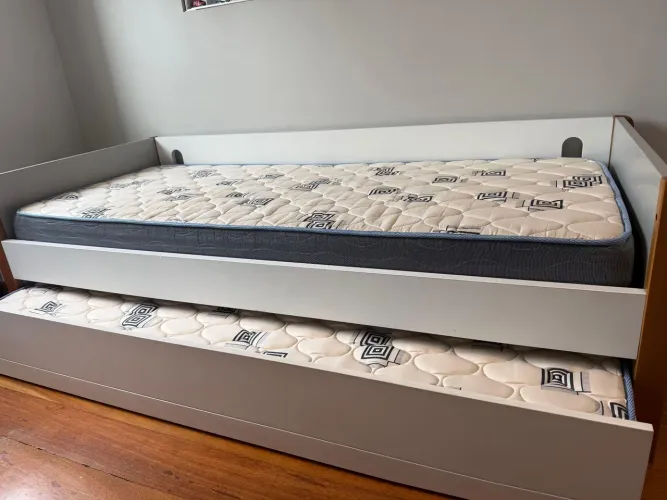 Vendo Cama Sofá - Com Cama Auxiliar - Cia do Móvel cinza/Madeira 