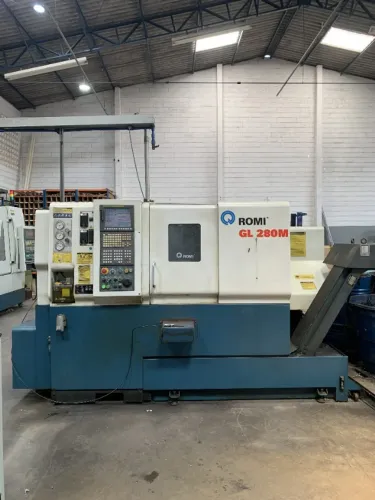 Torno CNC Romi GL280M Fanuc - Ano 2011 com Ferramenta Acionada