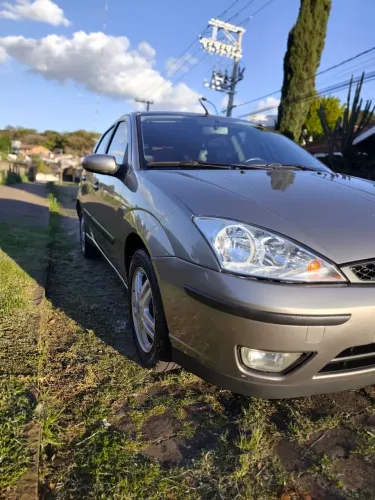 Ford Focus 1.6 S/se/se Plus Flex 8v/16v 5P 2009