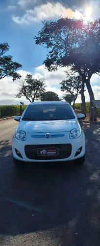 Fiat Palio Essence 1.6 Flex 16V 5P 2014