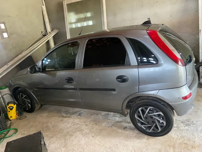 Chevrolet Corsa Hatchback 1.0 MPFI 8V 71cv 5P 2004