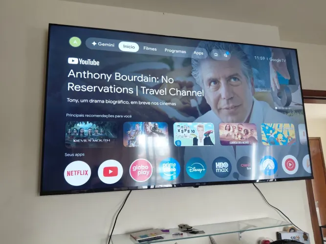 TV 70 polegadas Philips 1 ano de uso