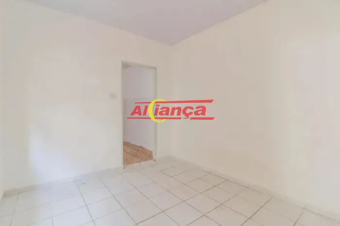 Casa não individual 45m², com 1 quarto para locação em Vila Milton - Guarulhos -R$ 1.400,0