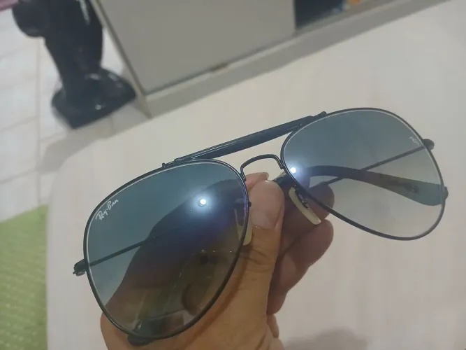 Vendo óculos de sol masculino Ray-Ban, original.