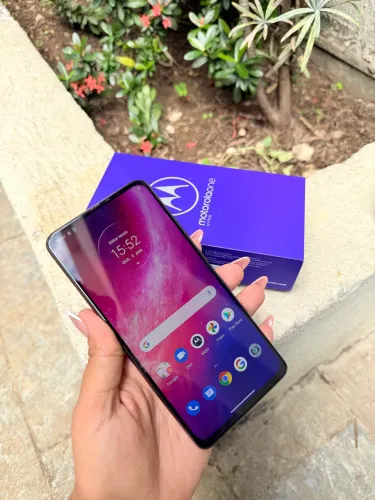 Motorola One Hyper