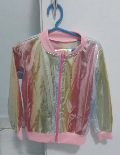 Conjunto infantil holográfico colorido