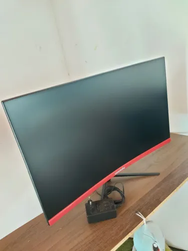 Vendo monitor curvo 24 polegadas + teclado e mouse gamer
