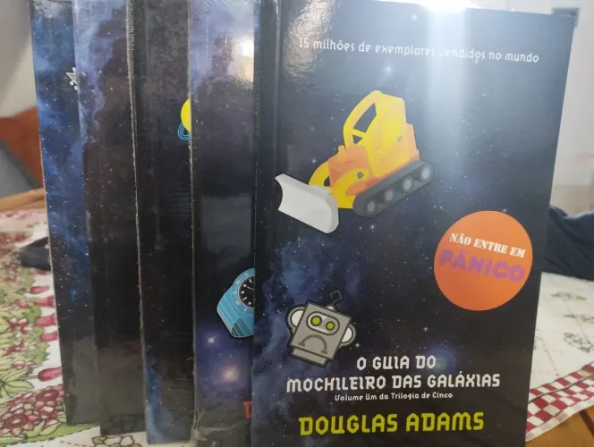 Coleção - O Guia do Mochileiro das Galáxias (1 ao 5)