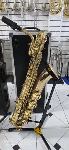 Saxofone barítono harmonics