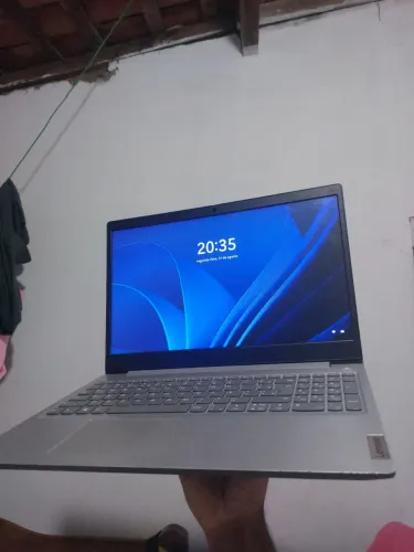 O Lenovo IdeaPad 3