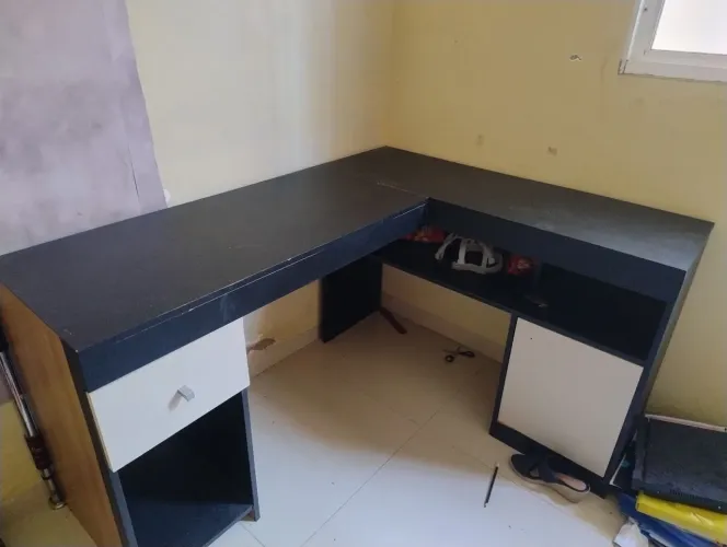 Escrivaninha/Mesa de Estudo