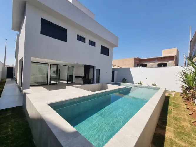 Maravilhosa casa com 314 m² e varanda gourmet no Condomínio Jardim Versailles