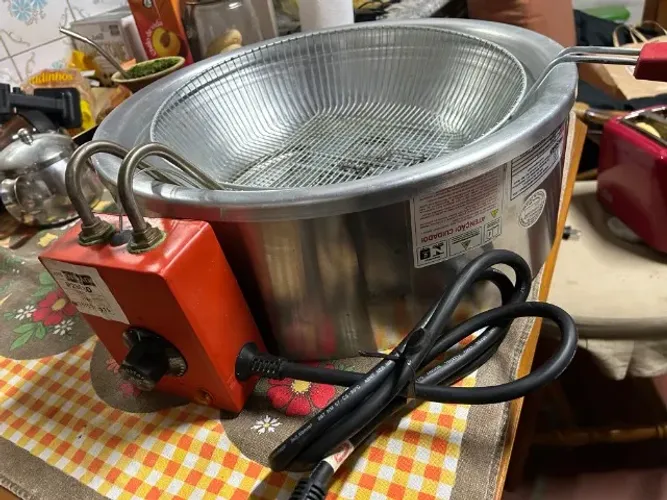 Fritadeira Elétrica Pr70-e Progás Inox Profissional 7l 220v em ótimo estado-