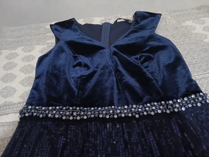 Vestido de festa,usado 2 vezes.Valor 150,00 frete por conta do comprador