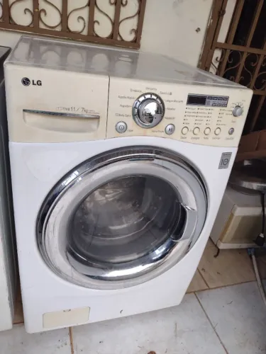 Lava e Seca 11 kilos 220v. Parcelo no cartão. Pra Hoooooooje !