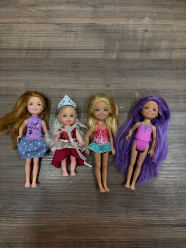 Lote 4 bonecas barbie