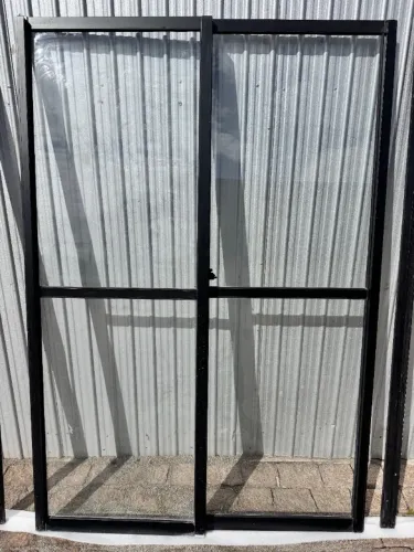 Porta tipo janela 2 folhas varanda apartamento 1,45x2,10 apenas R$800