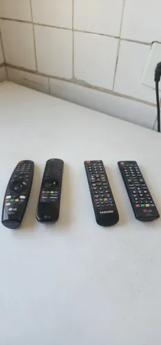 Controles remoto originais 180 reais tudo 
