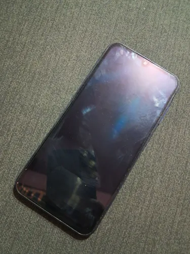 Celular Samsung a25 ultra 5G 256gb funcionando perfeitamente 750,00