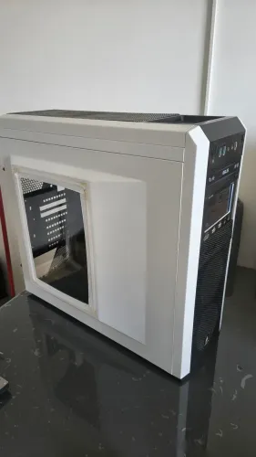 Gabinete Corsair Carbide 500R