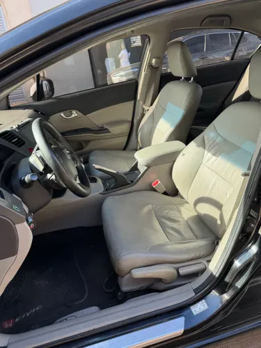 Honda Civic Sedan LXR 2.0 Flexone 16V Aut. 4P 2014