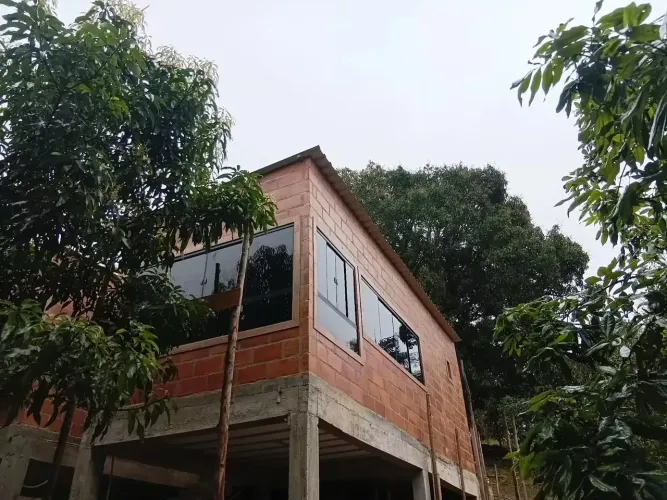 Imóvel para venda tem 24 metros quadrados em Bemposta - Três Rios - RJ