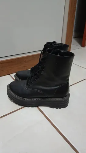 Coturno feminino Arezzo