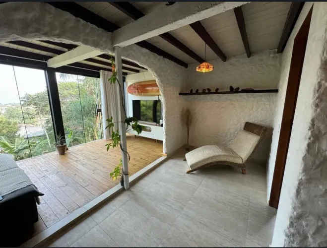 Casa residencial com 3 quartos em Ponta das Canas