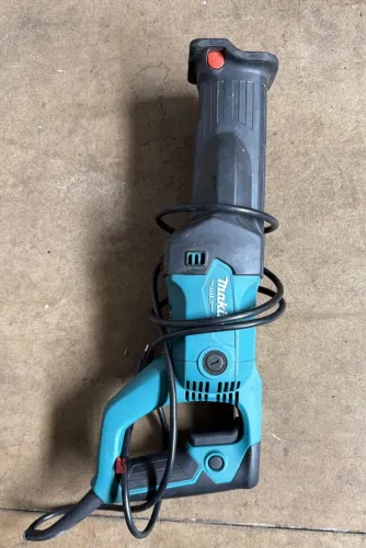 SERRA SABRE MAKITA 220v - USADA E FUNCIONANDO