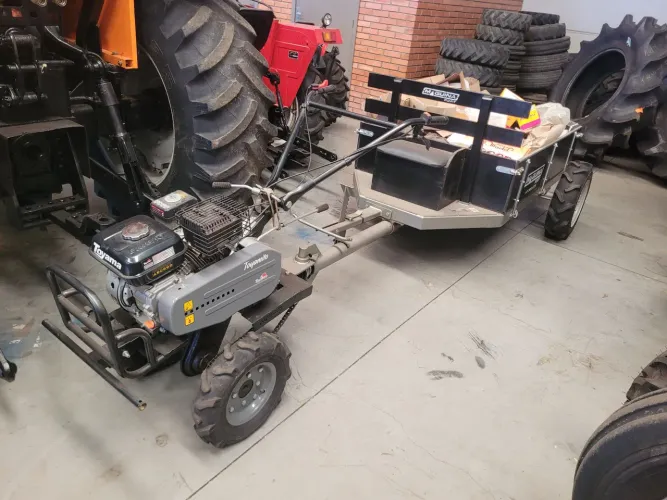 Tratorito Toyama com carretão 4x4 Novo