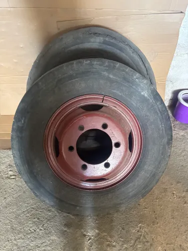 Vendo roda de caminhão com câmera de ar (aro 16)