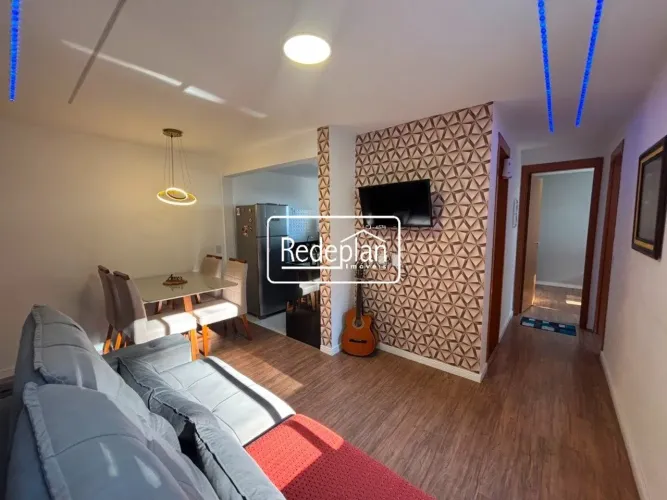 Apartamento Mobiliado de 2 Quartos, Todo em LED e com Teto Rebaixado - Reserva do Retiro