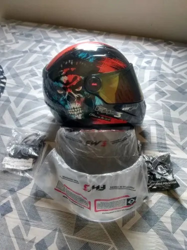 Capacete
