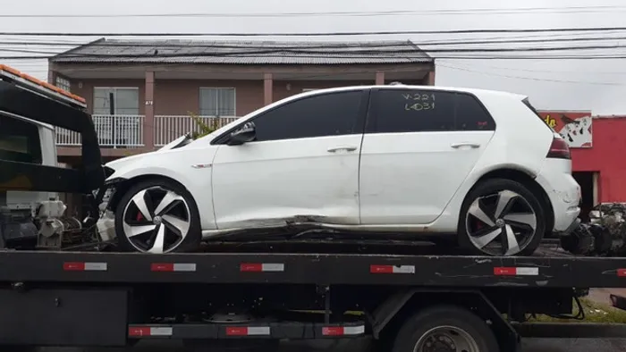 Sucata golf gti 2019