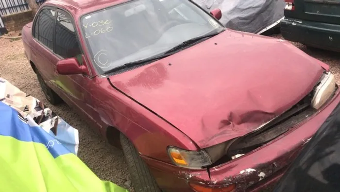 Sucata Toyota Corolla Le 1.8 16v 1994/1994 - Retirada de peças
