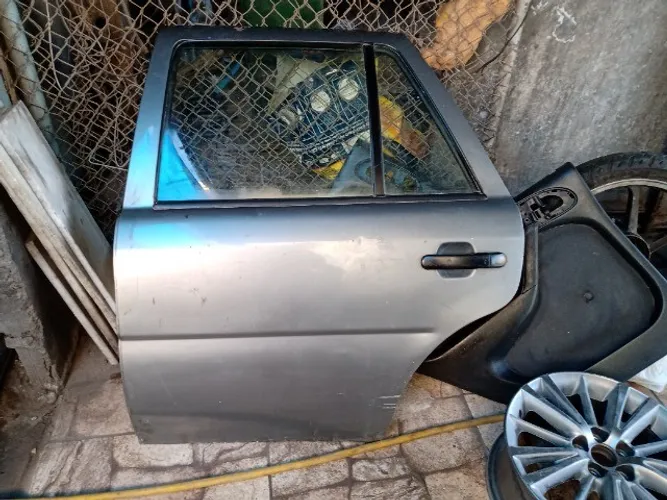 Portas traseiras de Gol G3 Completas valor de unidade todas lisas e sem podres
