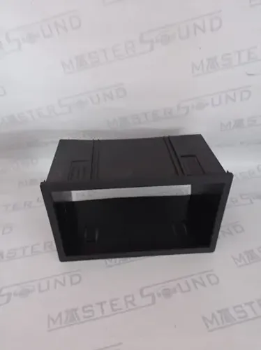 Moldura 2 din. Para: Polo/ Fox/Golf/ Ecosport/Spacefox. Preta. Nova.