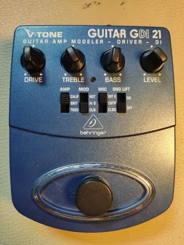 Pedal Distorção V-tone GDI21 - Behringer