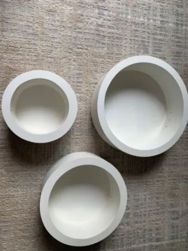 Conjunto de nichos para decoração brancos e redondos para parede