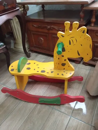 Girafinha de balanço antiga