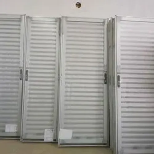 Porta em aço galvanizado em Luziânia-Go