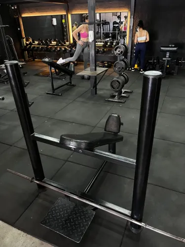 Supino reto e inclinado para retirada 