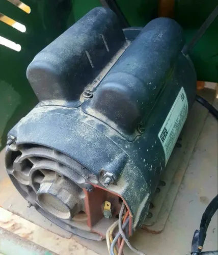 Motor Weg 2 CV bivolt semi novo