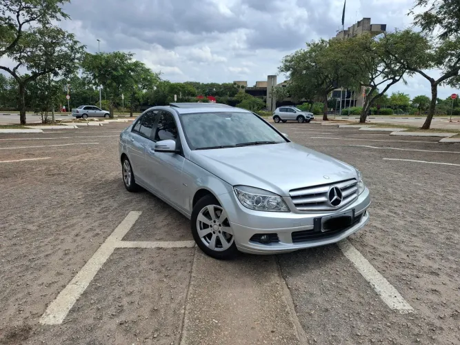 Mercedes-Benz C-180 Kompressor Classic 1.6 16V Aut. 2010