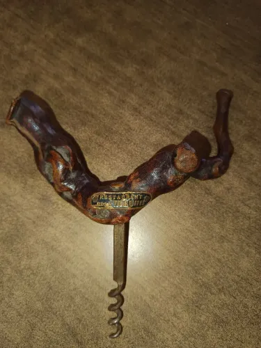 Abridor de Garrafas em Madeira - Decoração Vintage